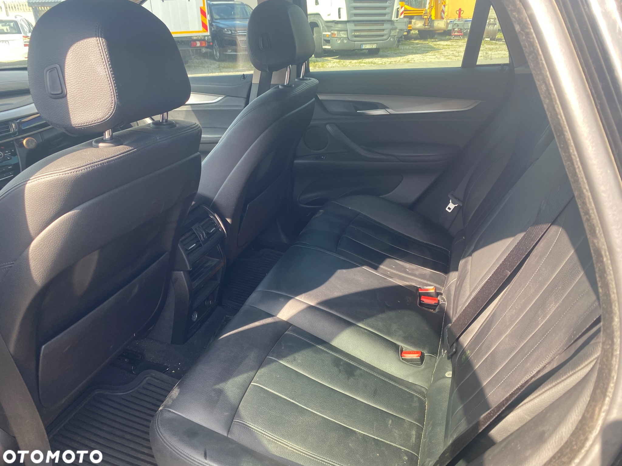 BMW X6 xDrive35i - 13