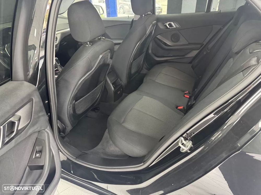 BMW 116 d Line Luxury - 23