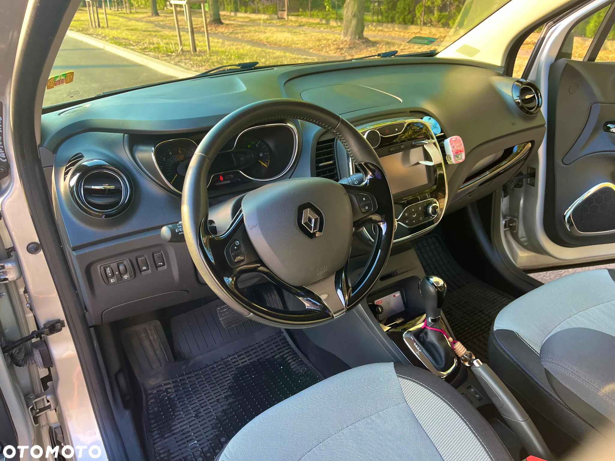 Renault Captur - 4