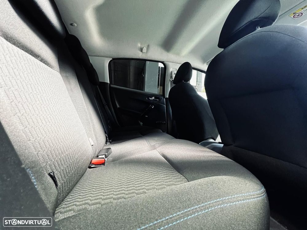 Peugeot 208 1.2 PureTech Style - 37