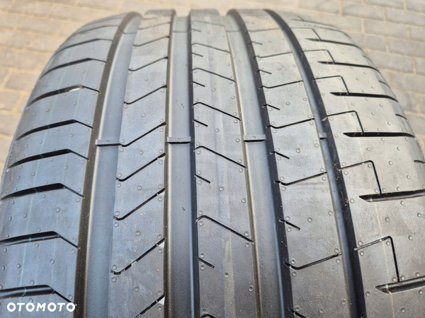 285/30/22 285/30r22 Pirelli P Zero 101y AO AUDI 1x 100