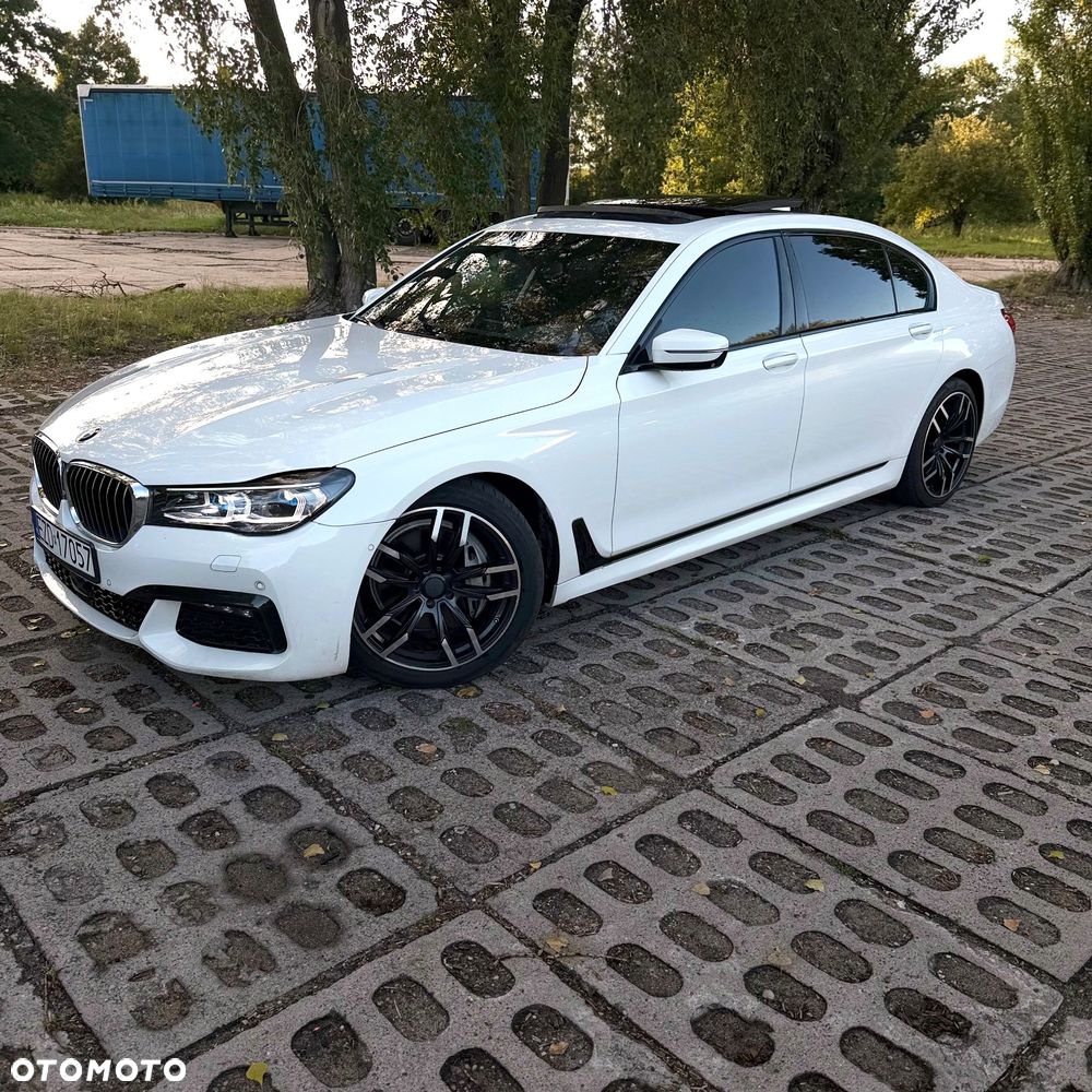 BMW Seria 7 740Li - 1