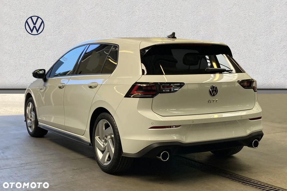 Volkswagen Golf - 4