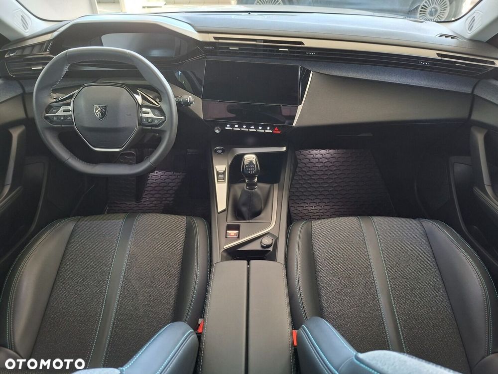 Peugeot 308 1.2 PureTech Allure Pack S&S - 17