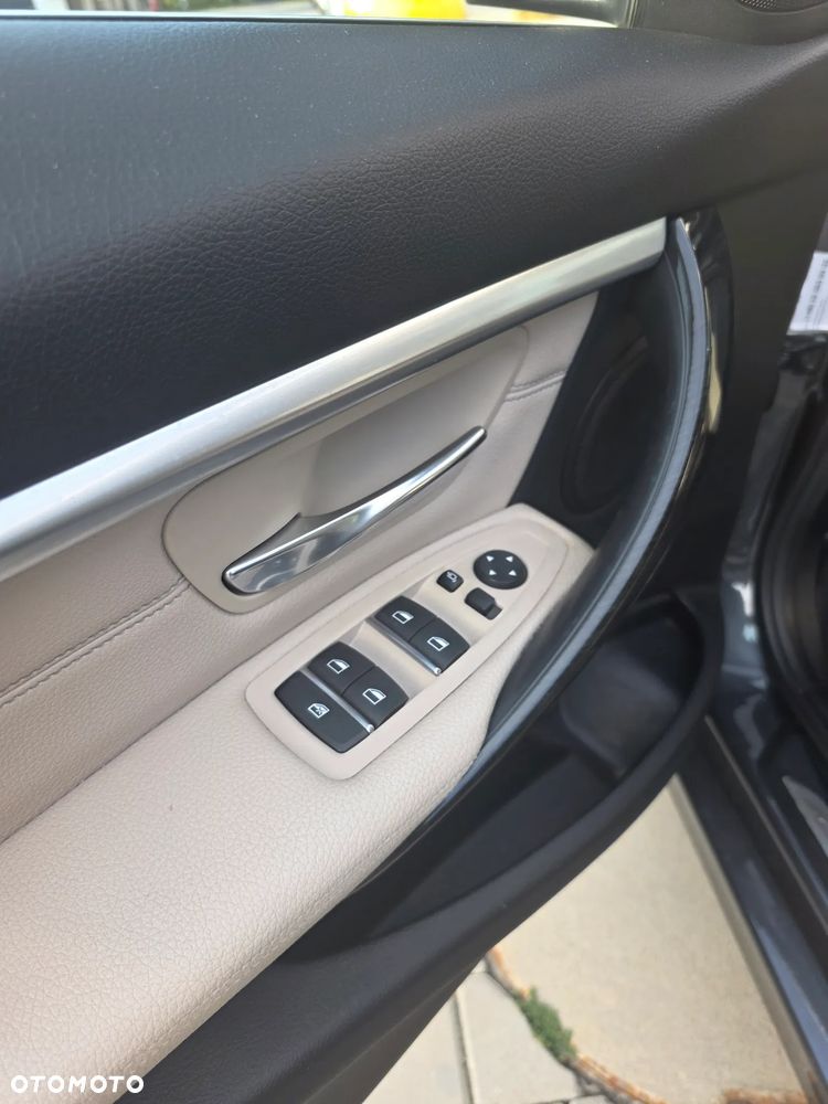 BMW Seria 3 320i xDrive Luxury Line - 10