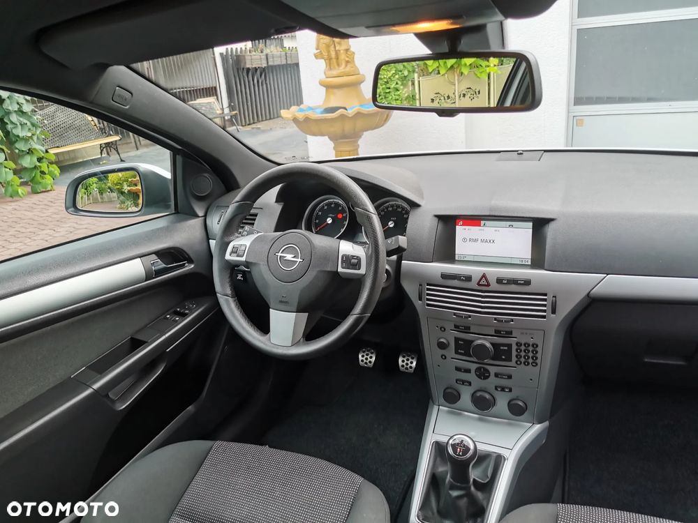 Opel Astra 1.8 Sport - 12