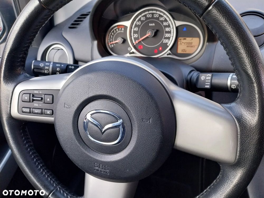 Mazda 2 1.3 Exclusive - 27