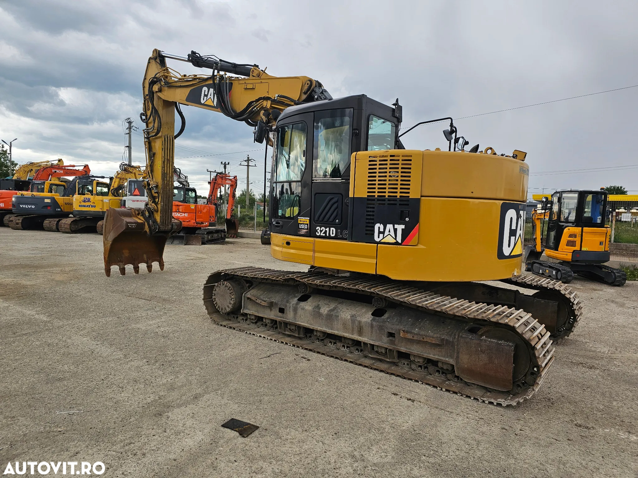 Caterpillar 321D LCR excavator pe senile compact cu 2 cupe - 2