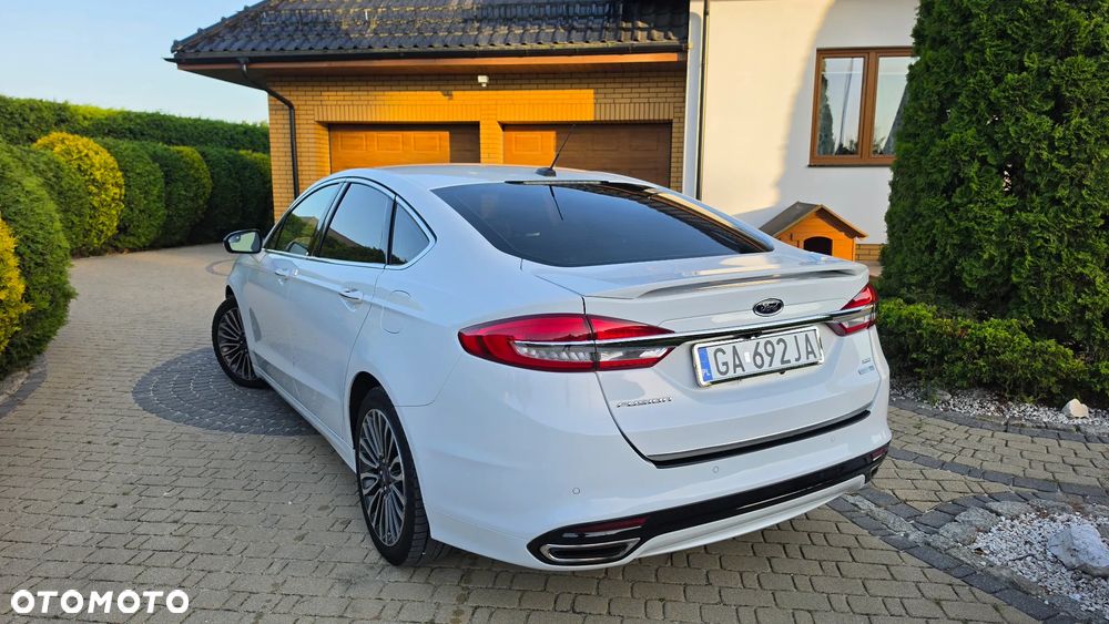 Ford Fusion 2.0 EcoBoost Titanium - 16