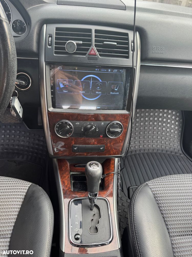 Mercedes-Benz B 180 - 13