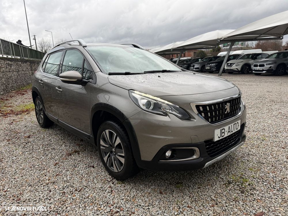 Peugeot 2008 1.2 PureTech Allure - 3