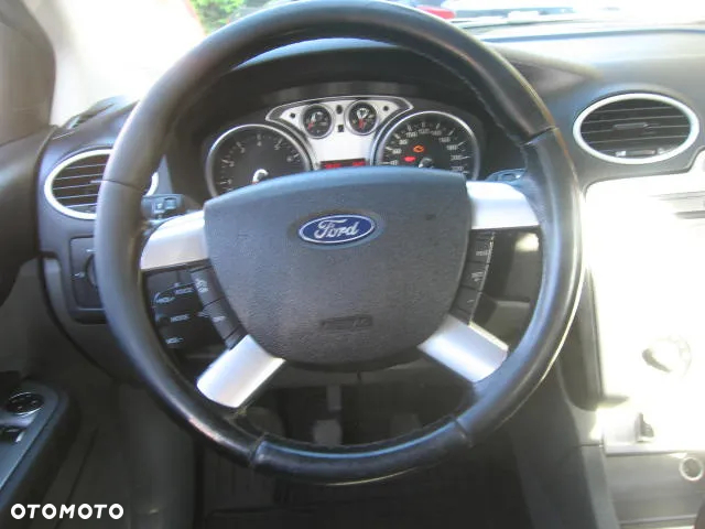 Ford Focus 1.6 Ambiente EU5 - 15