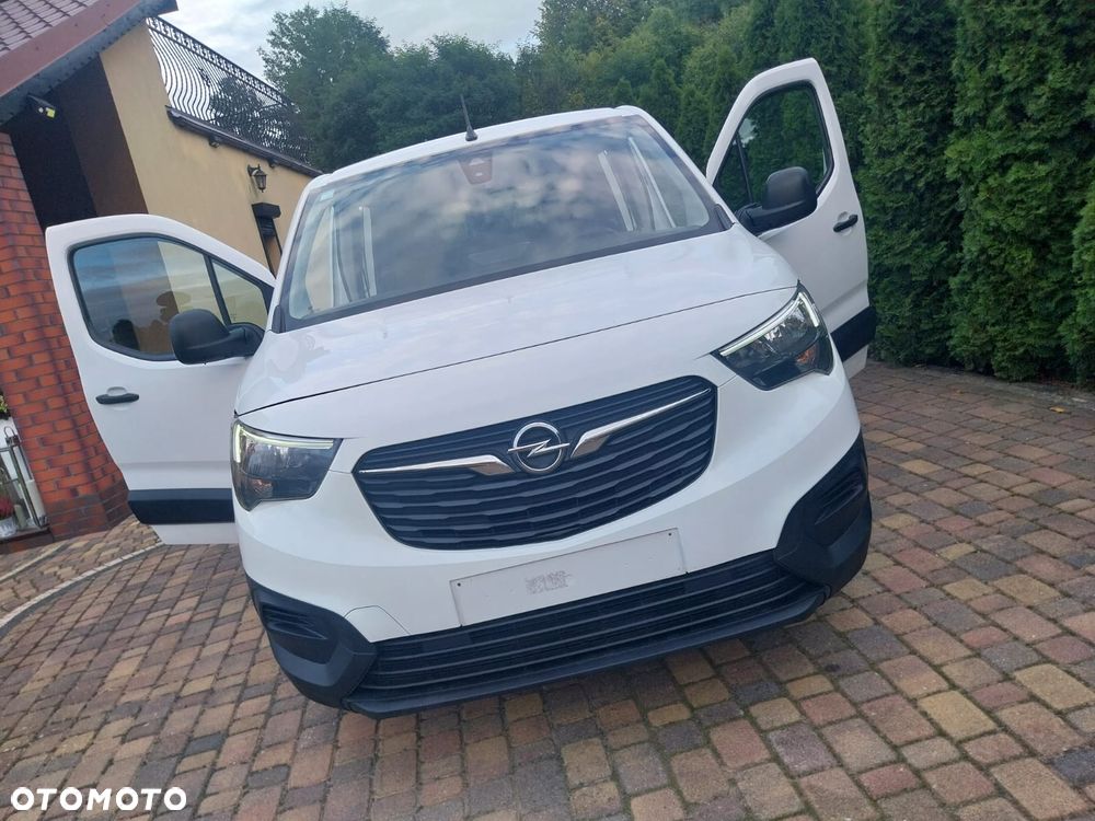 Opel Combo 1.5 D Start/Stop Ultimate - 32