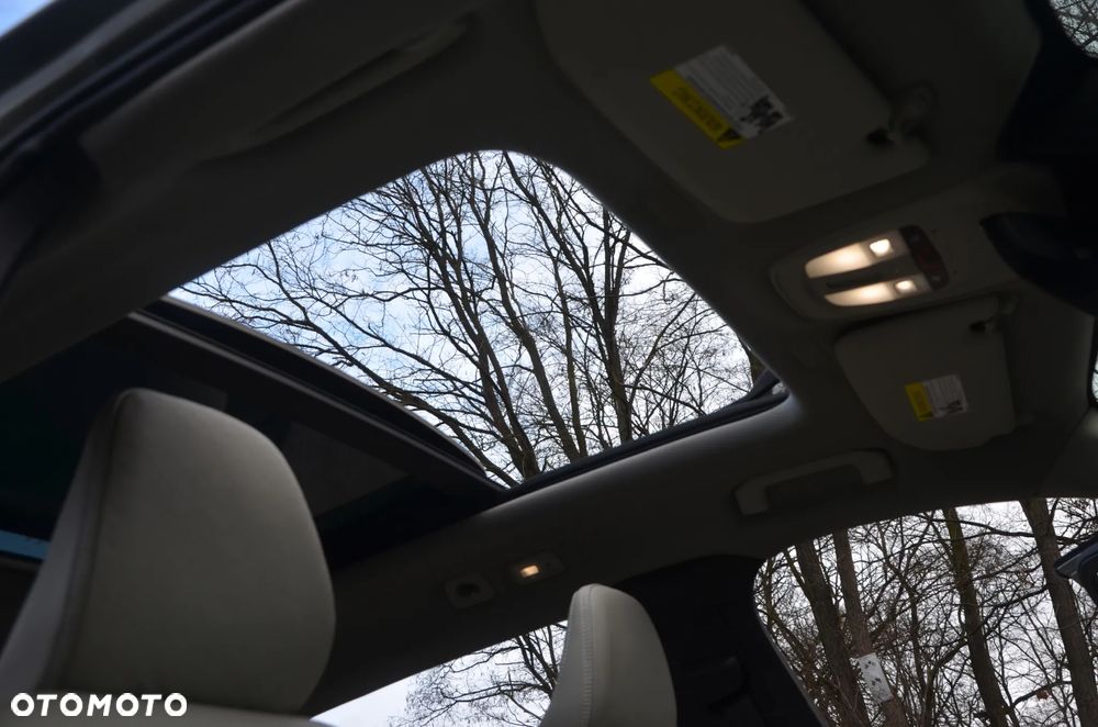 Volvo XC 40 B5 B AWD Ultimate Dark - 21