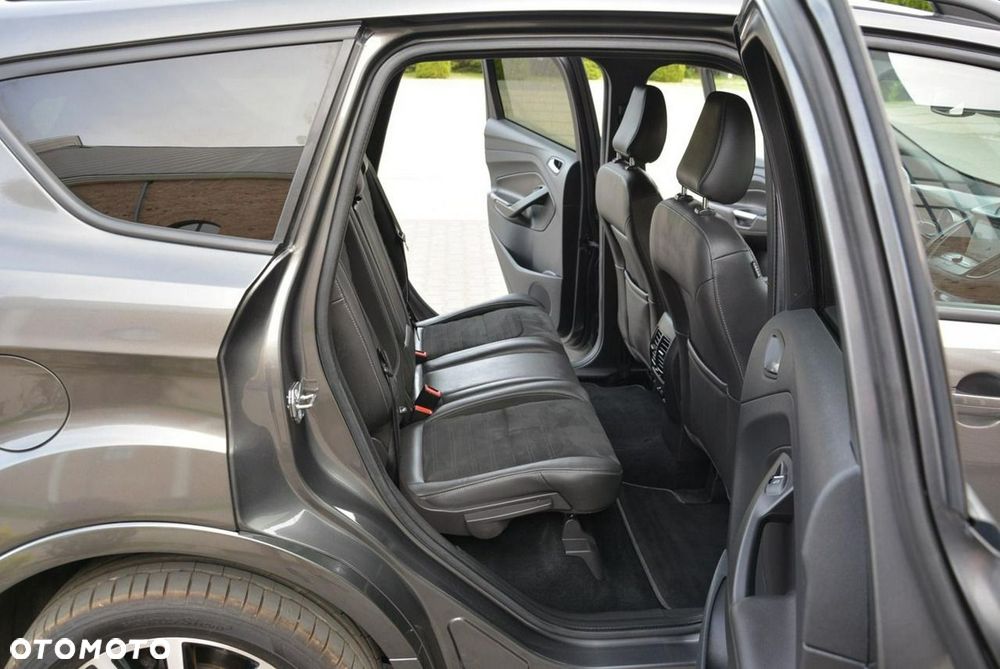 Ford Kuga 2.0 TDCi 4x4 ST-Line - 13