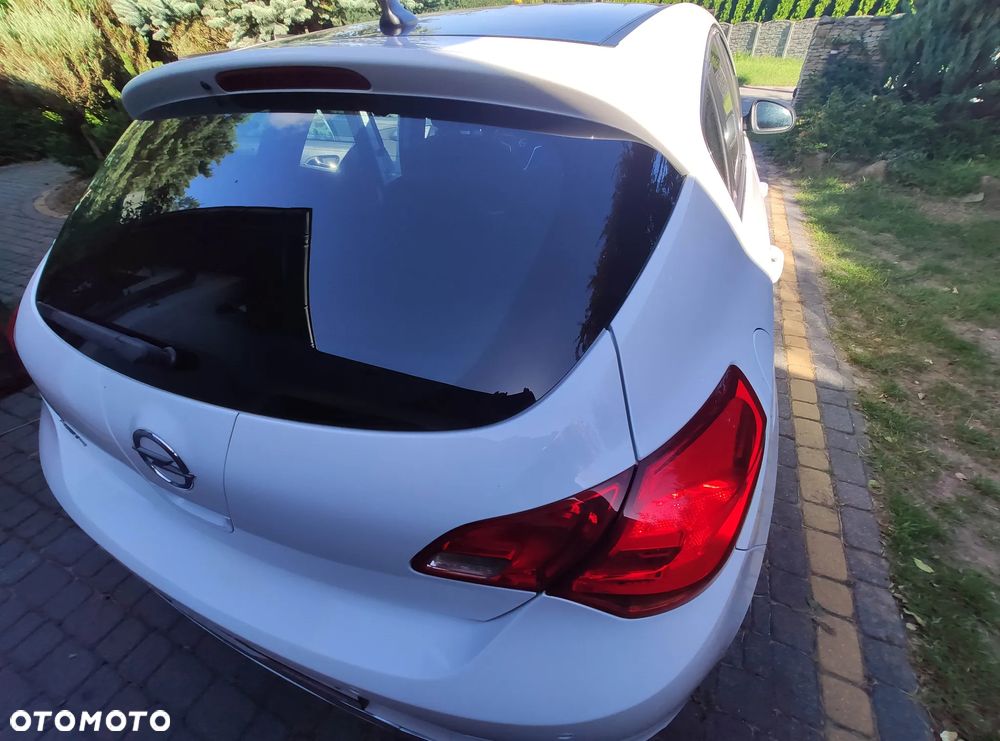 Opel Astra 2.0 CDTI DPF Color Edition - 10