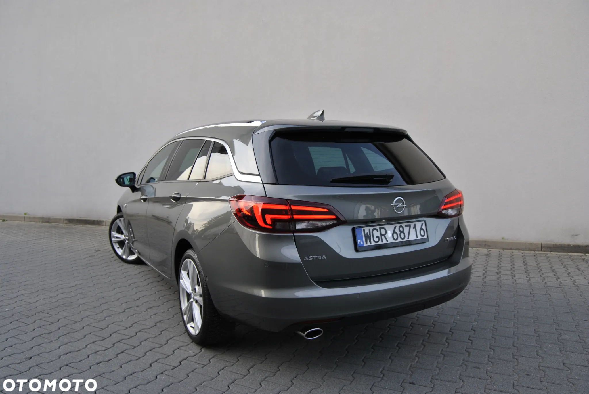 Opel Astra 1.6 BiTurbo D Start/Stop Sports Tourer Ultimate - 10