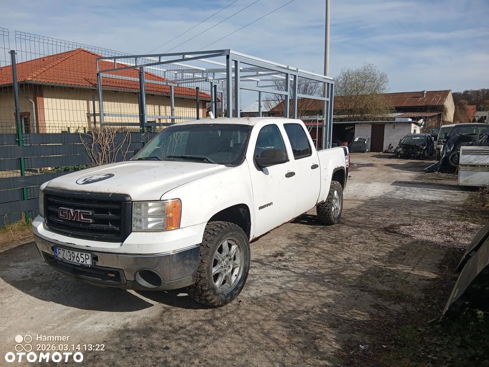GMC Sierra - 3