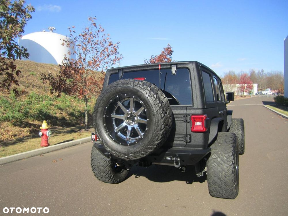 Jeep Wrangler - 5
