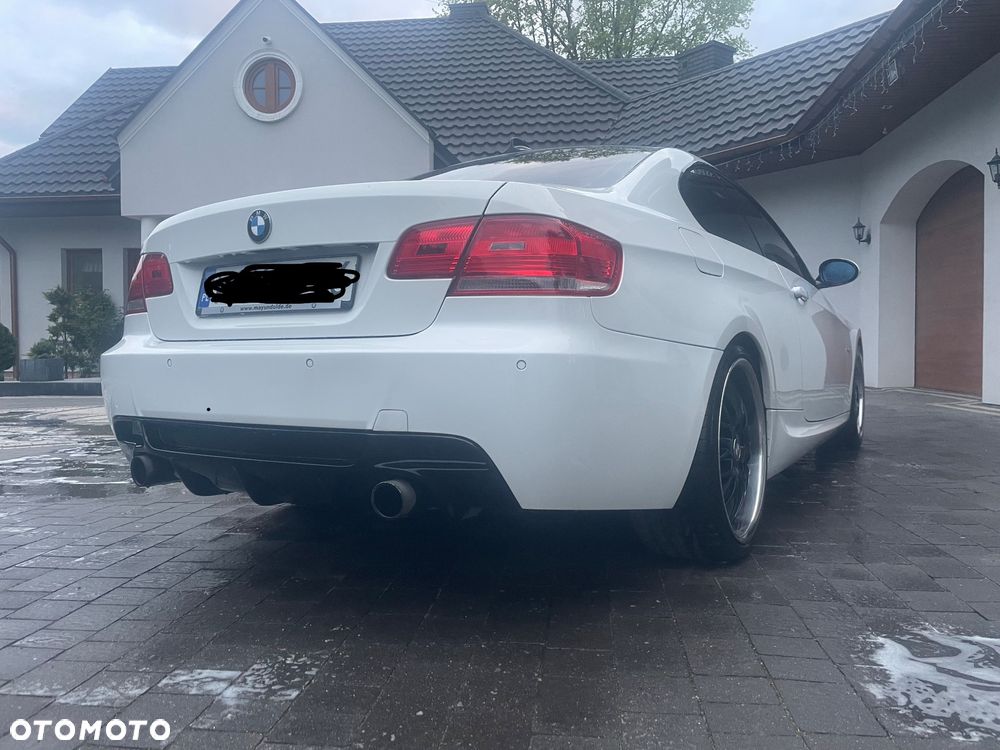 BMW Seria 3 335i Coupe - 8