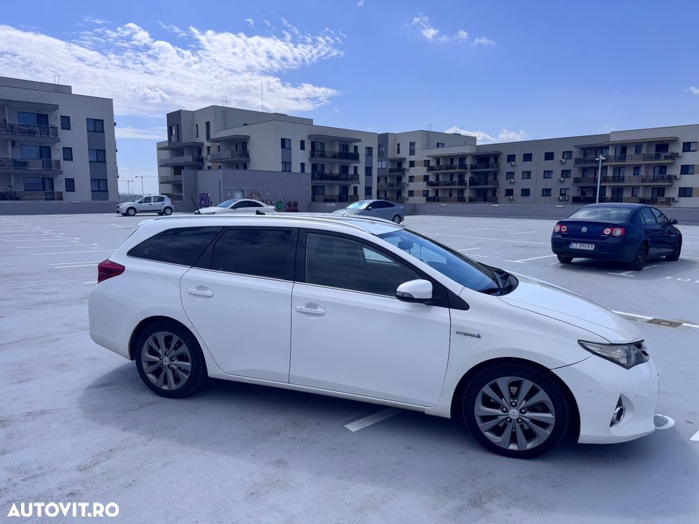 Toyota Auris - 4