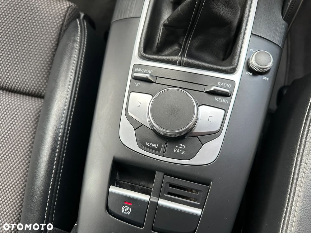 Audi A3 Limousine 2.0 TDI (clean diesel) S line Sportpaket - 30