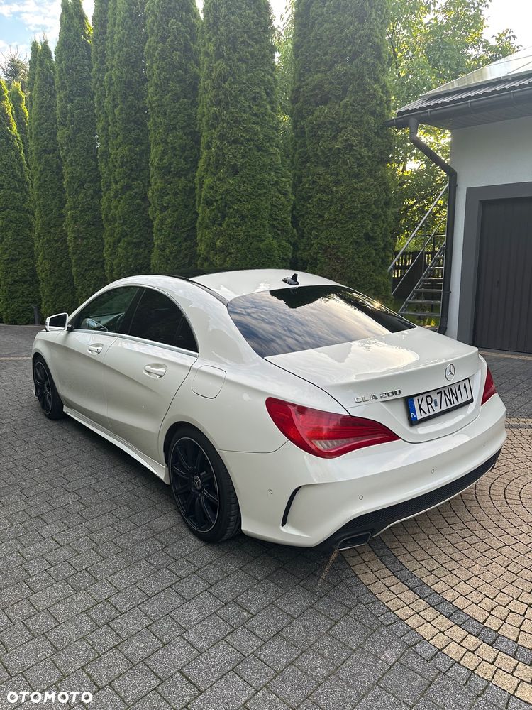 Mercedes-Benz CLA 200 7G-DCT - 8