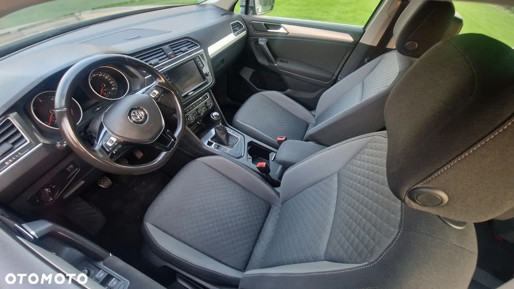 Volkswagen Tiguan - 13