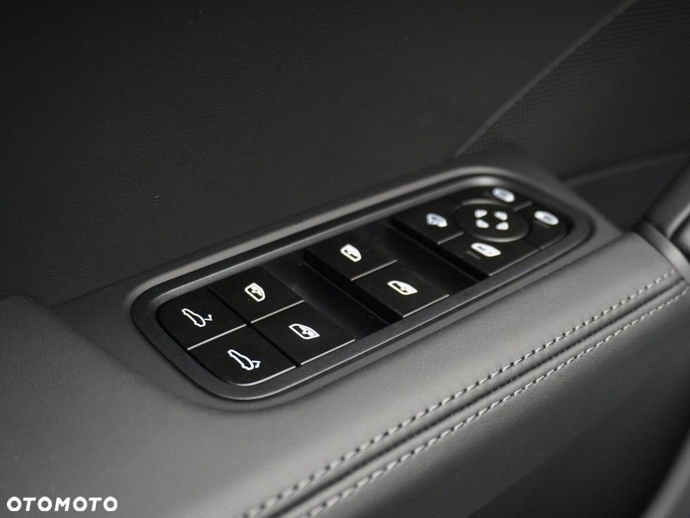 Porsche Cayenne Black Edition - 20