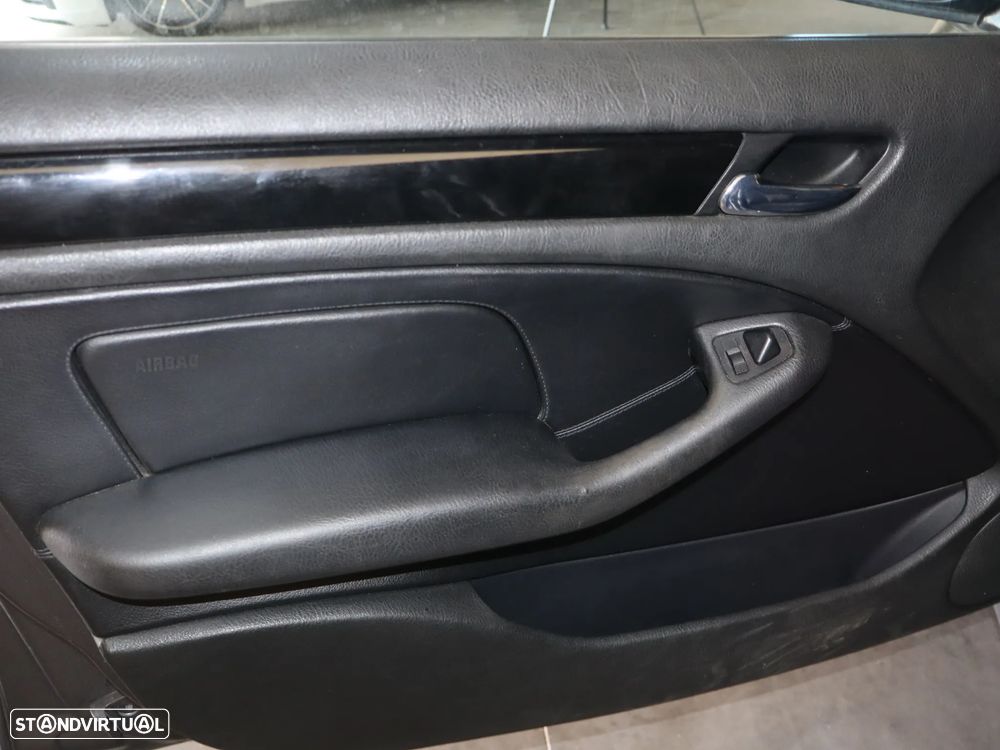 BMW 320 d Touring - 14