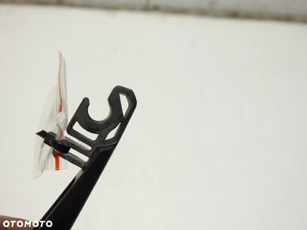 RAMIE WYCIERACZKI KLAPY TOYOTA AVENSIS III T27 KOMBI - 11