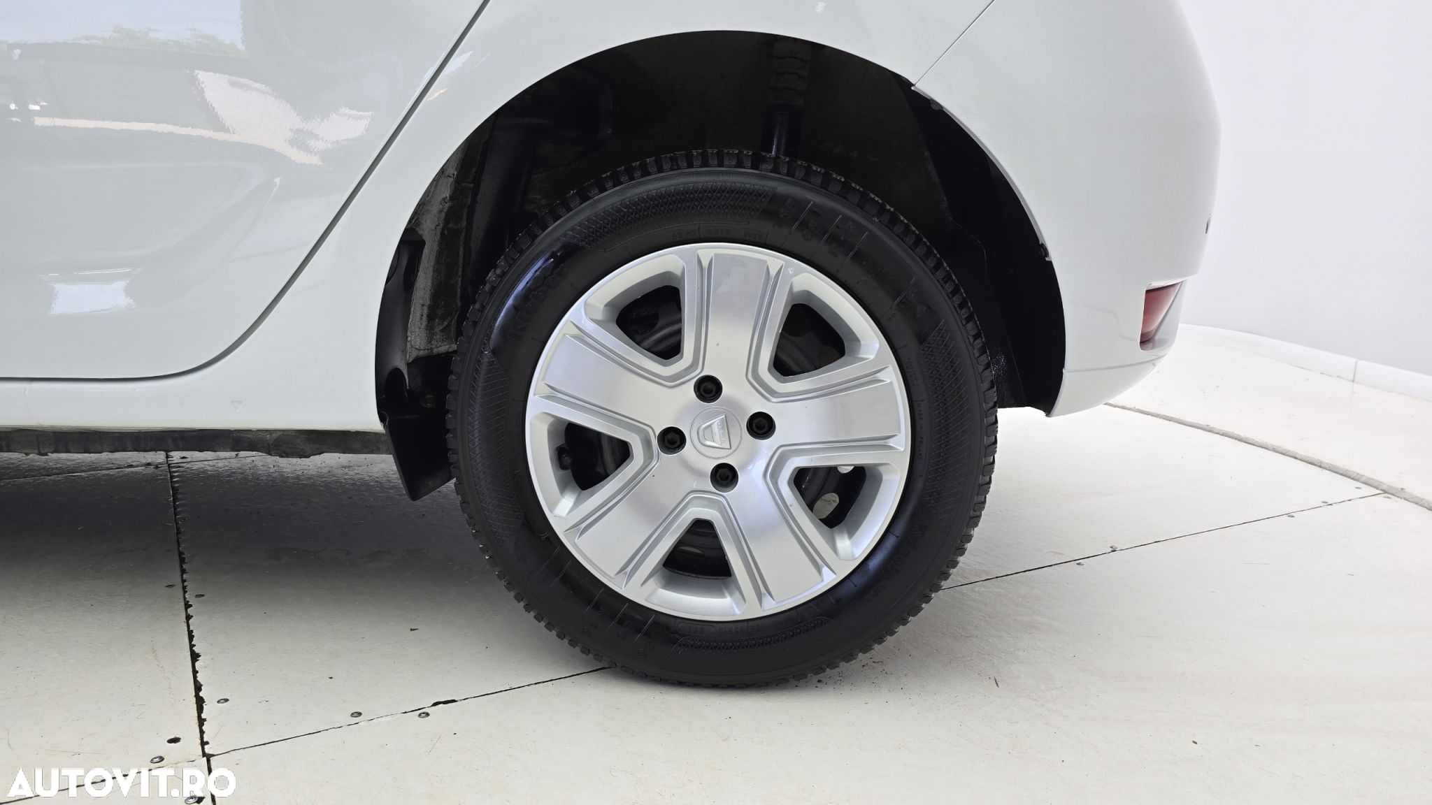 Dacia Sandero 0.9 TCe Laureate - 22