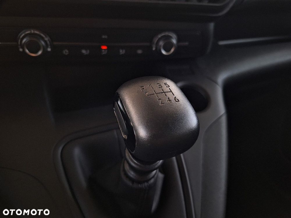 Toyota Proace City Verso Long 1.5 D-4D Combi - 31