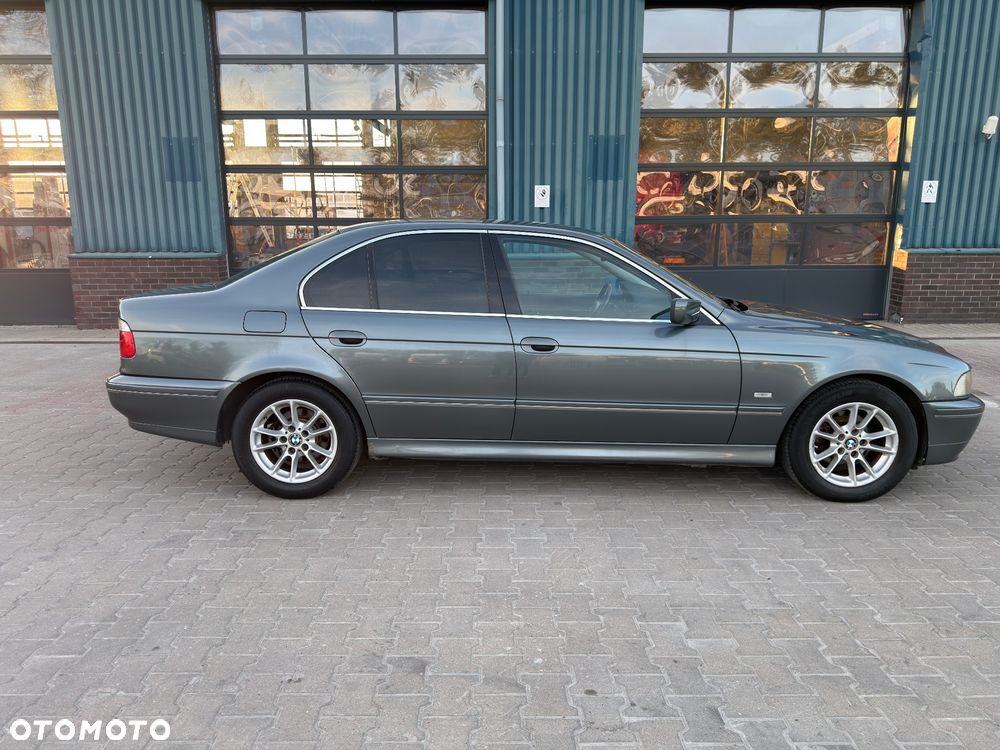BMW Seria 5 520d - 8