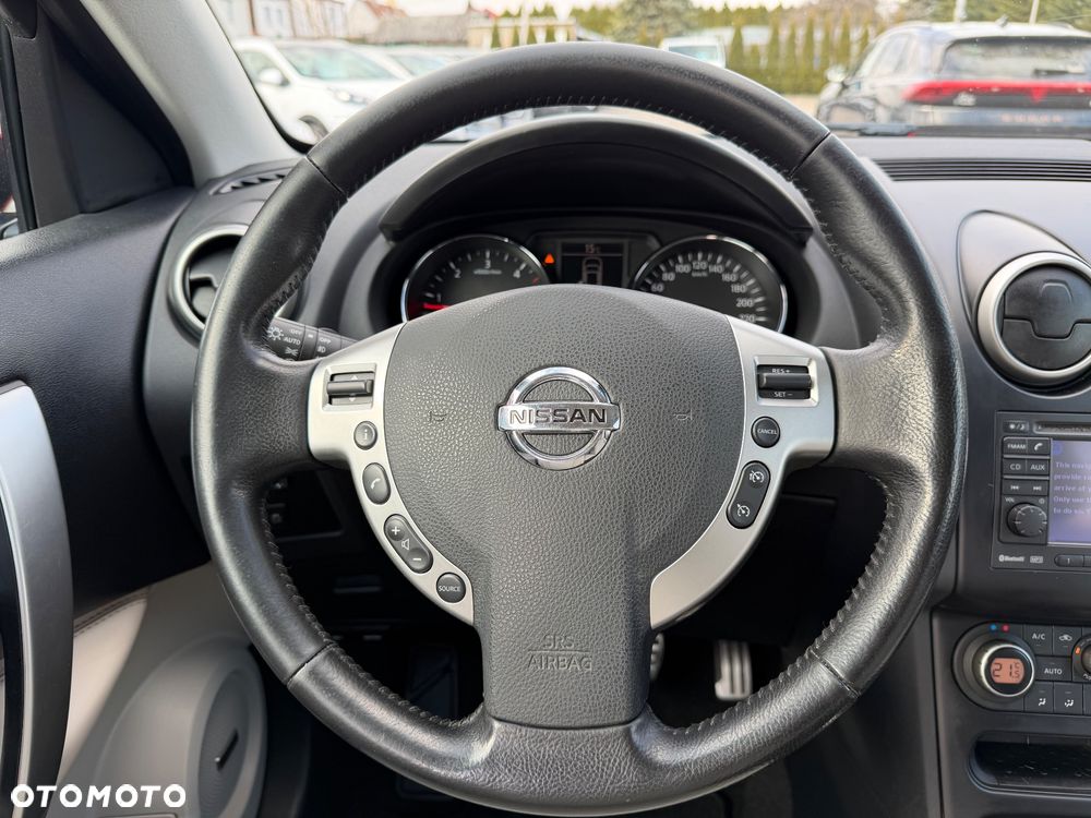 Nissan Qashqai 2.0 dCi 4 x 4 DPF tekna - 13