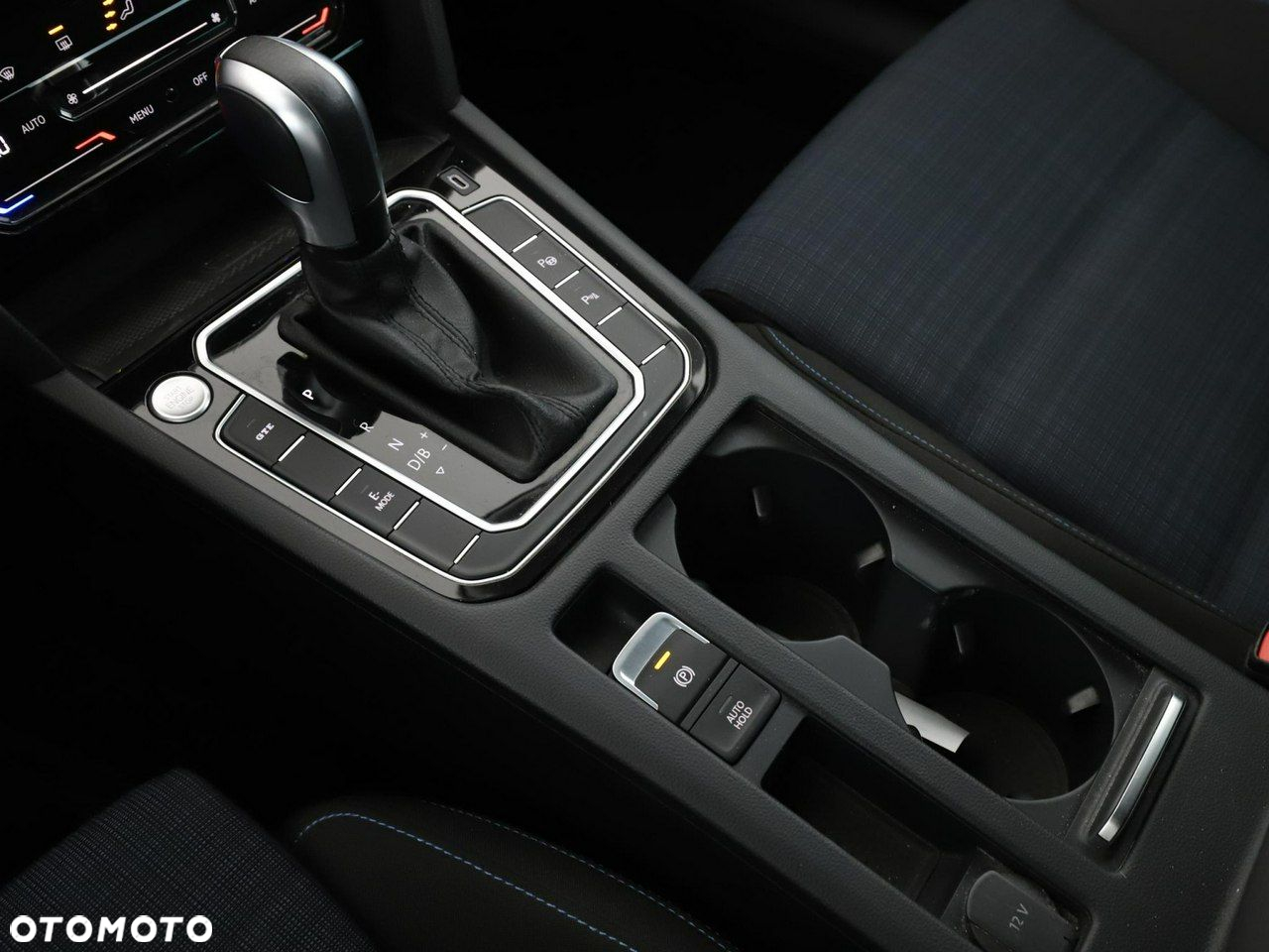 Volkswagen Passat - 30