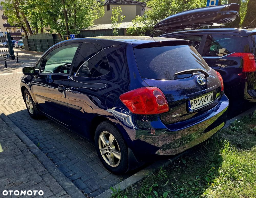 Toyota Auris 1.4 VVT-i Terra - 4