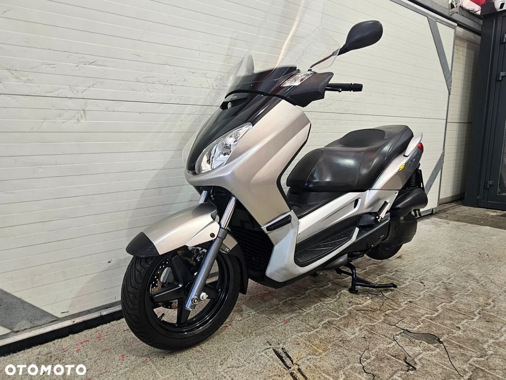 Yamaha X-max - 4