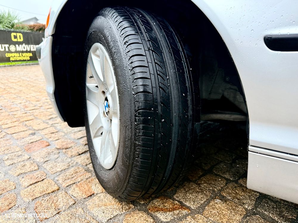 BMW 320 d Touring - 16