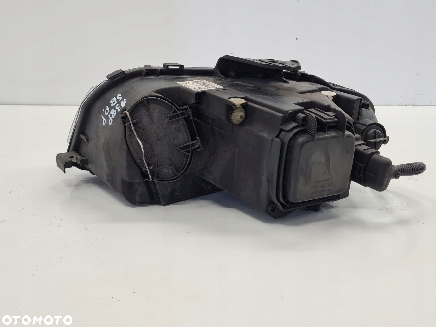 AUDI A3 8P 07R LAMPA PRAWY PRZÓD ANGLIK 8P0941004L - 4