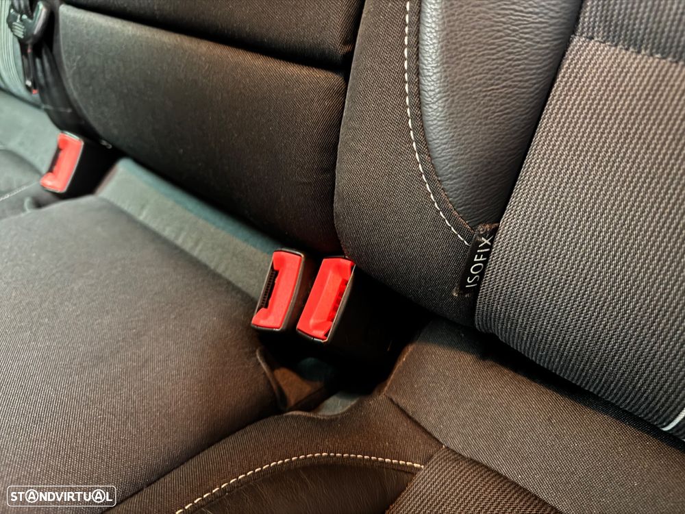 VW Golf Variant 2.0 TDi DPF MATCH - 40