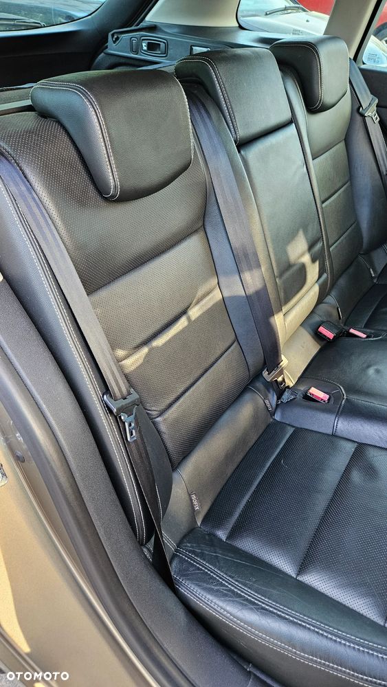 Renault Laguna dCi 175 FAP Initiale - 16