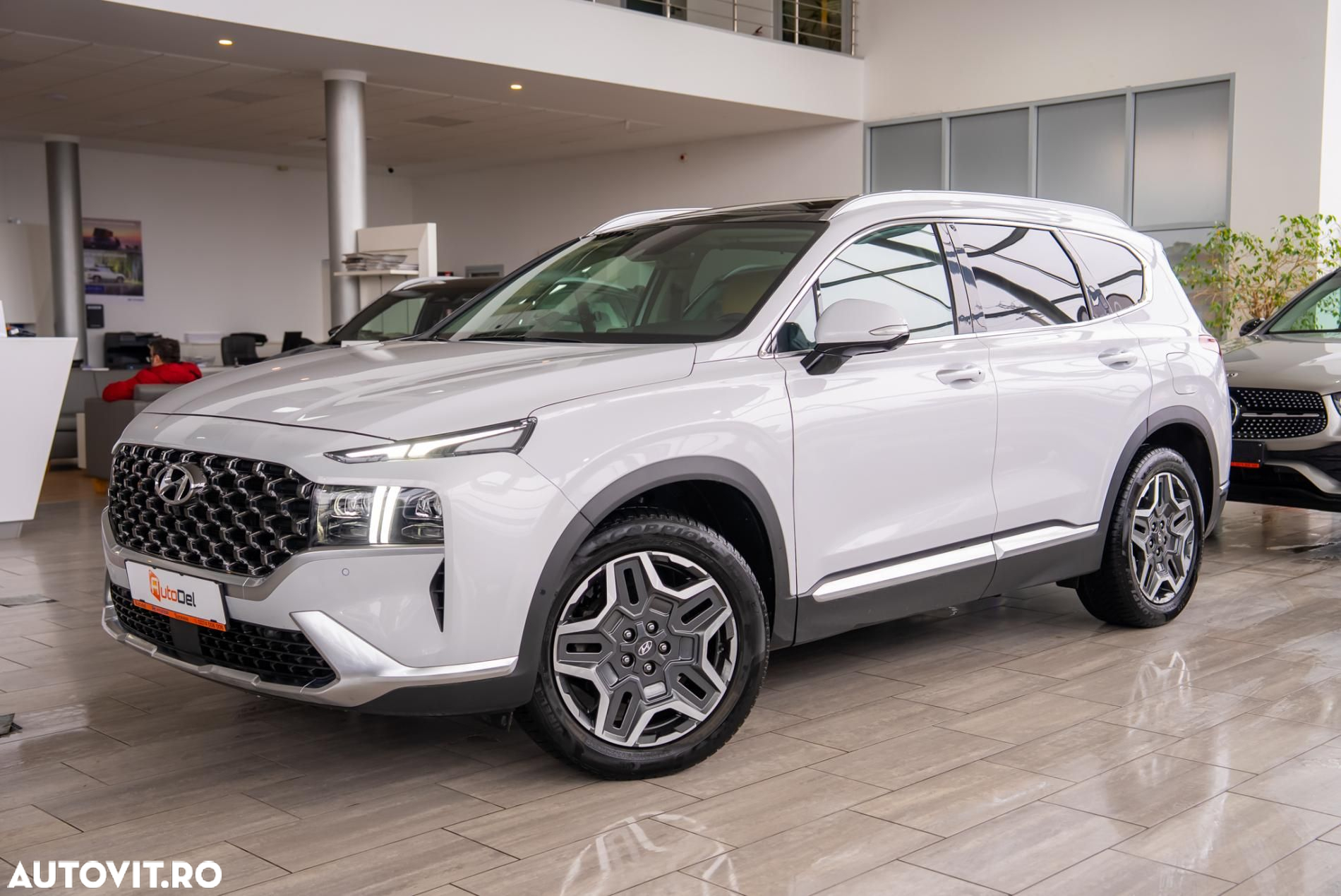 Hyundai Santa Fe Plug-in Hybrid 1.6 l 265 CP 4WD 6AT Luxury - 2