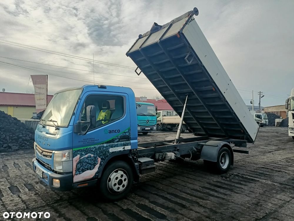 Mitsubishi FUSO - 1