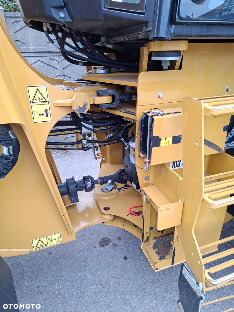 Caterpillar CAT 918 M - 24