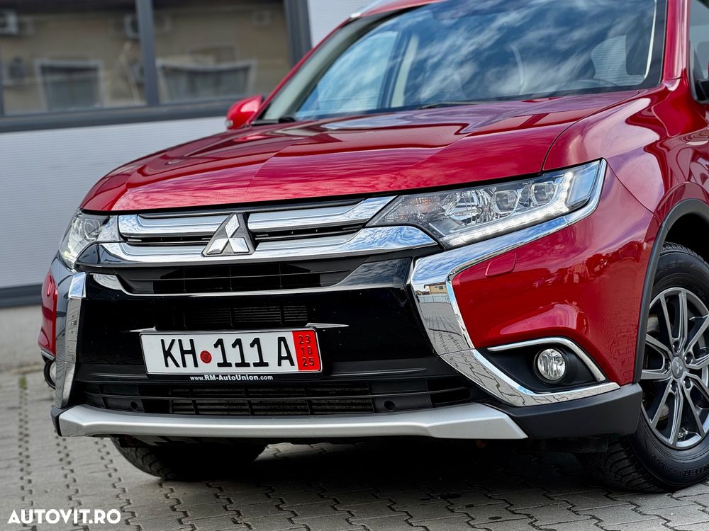 Mitsubishi Outlander 2.2 DI-D 4WD Automatik Edition+ - 12