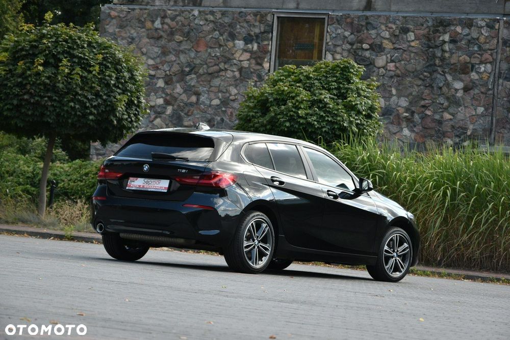 BMW Seria 1 - 22