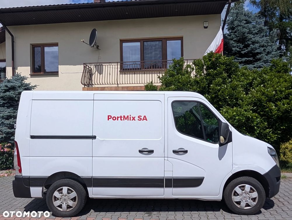 Nissan NV400 - 1