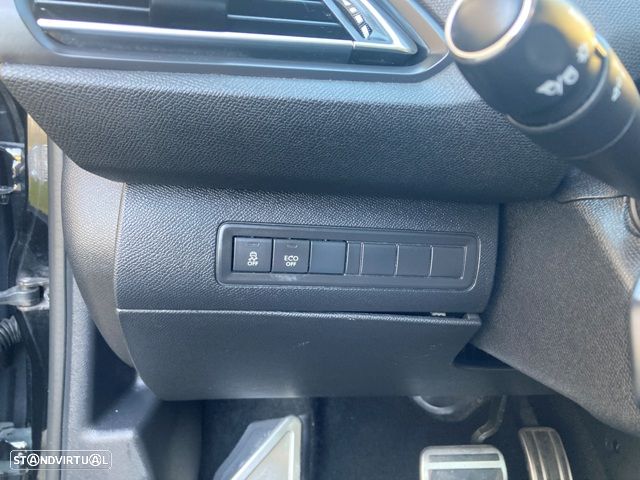 Peugeot 308 SW 1.6 BlueHDi Allure J17 EAT6 - 23