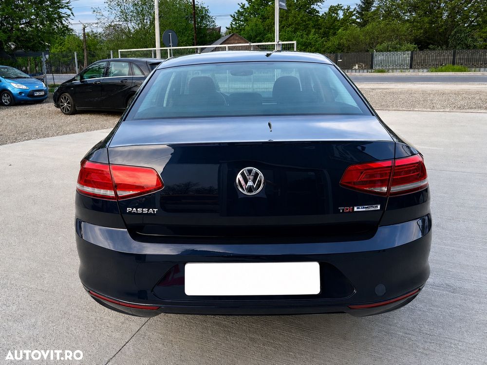 Volkswagen Passat 1.6 TDI BlueMotion Technology Comfortline - 4